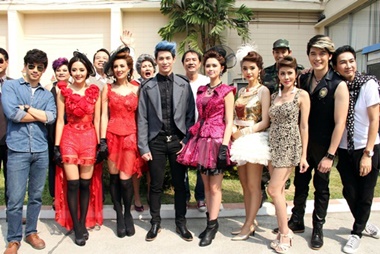 เรื่องย่อมาลีเริงระบำ